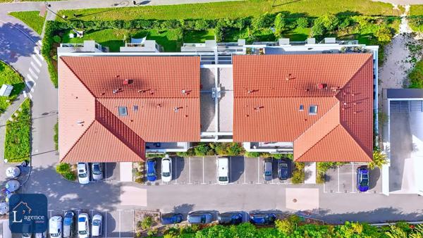 Appartement T2 52 m² Dernier étage Proche toutes commodités Garage