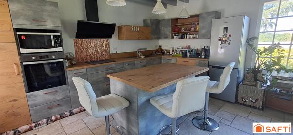 Belle propriété discrète proche centre touristique