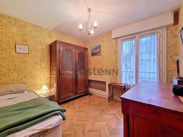 RARE AU QUAI PAUL BERT, PROCHE TRAMWAY, APPARTEMENT T5+BALCON+PARKING ET GARAGE+ CAVE