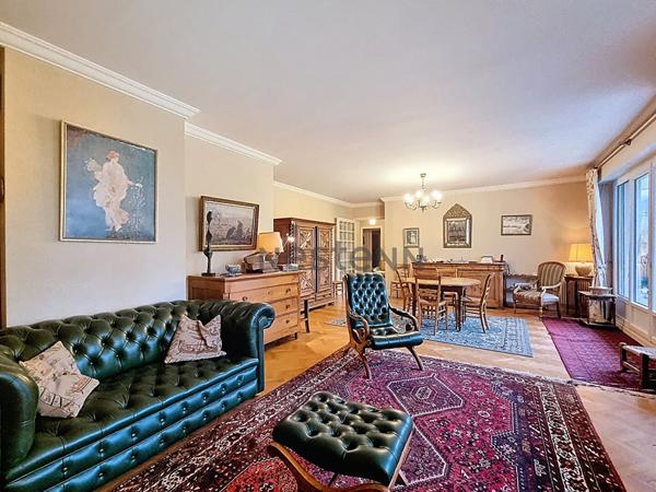 RARE AU QUAI PAUL BERT, PROCHE TRAMWAY, APPARTEMENT T5+BALCON+PARKING ET GARAGE+ CAVE