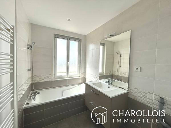 Nouveauté ! Appartement T4 - 71m² - CHARNAY LES MÂCON