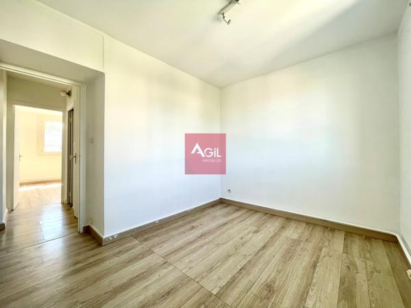 GRENOBLE - 34 rue Lavoisier : T4 avec balcon, vue dégagée et cave.
