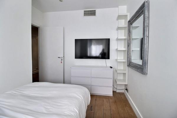 Location meublée-  Paris 75008 - 72 m²- 2 chambres - 6 500 - Avenue Montaigne