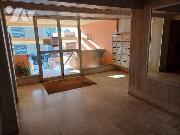 Studio 2 min plage avec terrasse