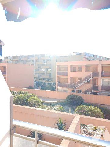 Studio 2 min plage avec terrasse