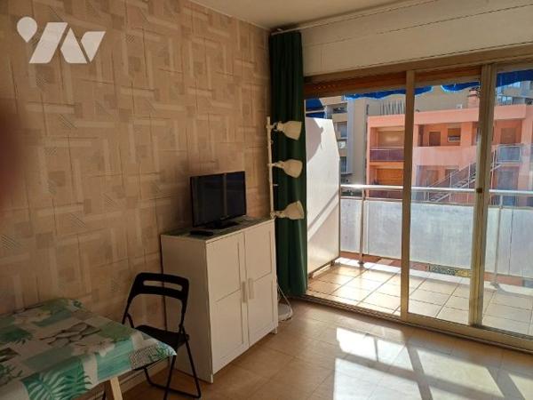 Studio 2 min plage avec terrasse