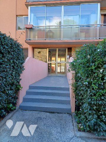 Studio 2 min plage avec terrasse