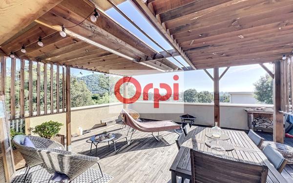 Maison à vendre    5 pièces •  Zonza