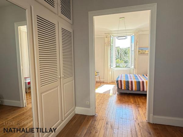 Orléans Dunois, maison bourgeoise à vendre, grand jardin et stationnements, parcelle 457 m²