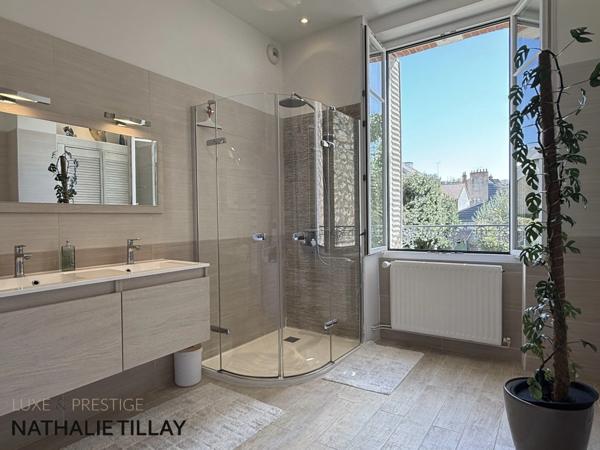 Orléans Dunois, maison bourgeoise à vendre, grand jardin et stationnements, parcelle 457 m²