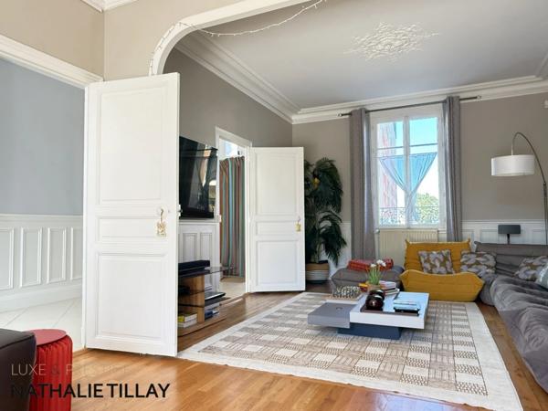 Orléans Dunois, maison bourgeoise à vendre, grand jardin et stationnements, parcelle 457 m²