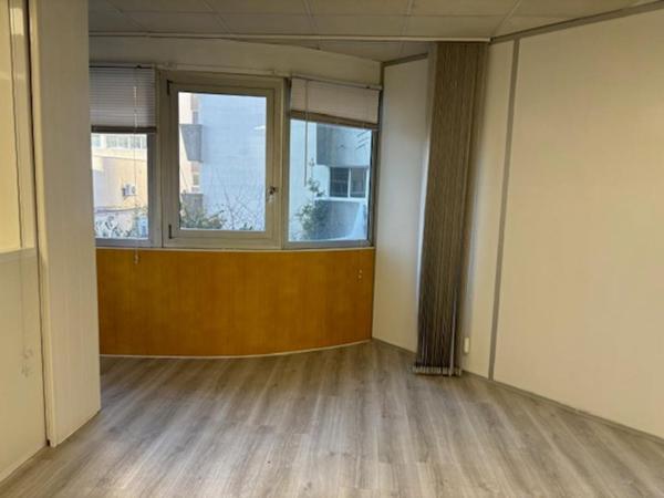 33000 BORDEAUX - BUREAU LIBRE ICODE 70 m², centre-ville