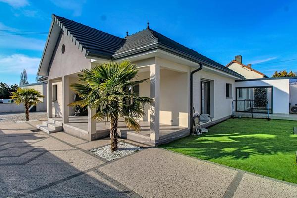 Pavillon récent avec piscine et accès rapide RCEA