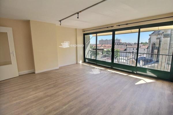 Appartement 85m2 Niort Centre ville .