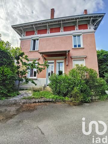 Maison 7 pièces de 174 m² à Vénissieux (69200)