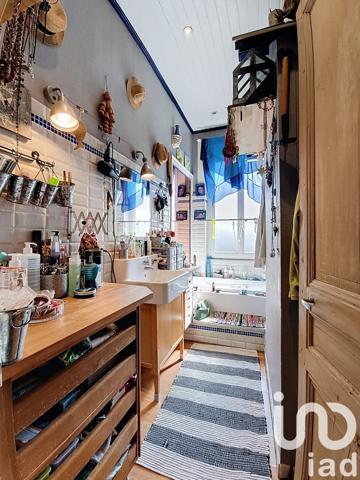 Maison 7 pièces de 174 m² à Vénissieux (69200)