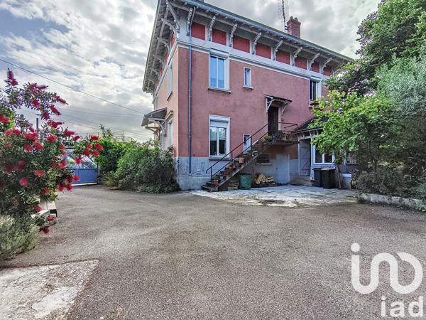 Maison 7 pièces de 174 m² à Vénissieux (69200)