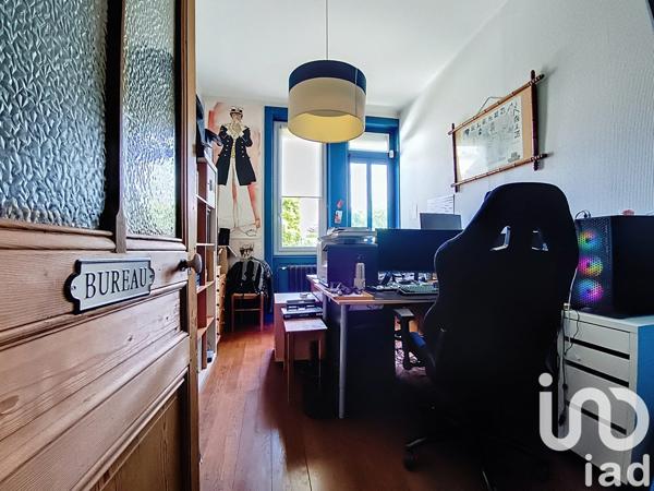 Maison 7 pièces de 174 m² à Vénissieux (69200)