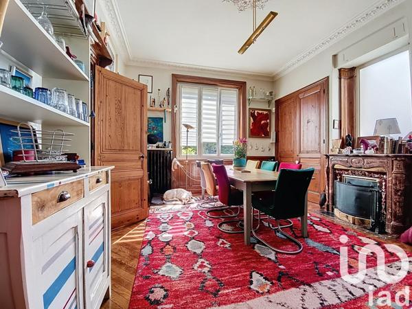 Maison 7 pièces de 174 m² à Vénissieux (69200)