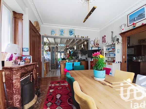 Maison 7 pièces de 174 m² à Vénissieux (69200)