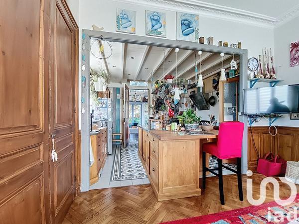 Maison 7 pièces de 174 m² à Vénissieux (69200)