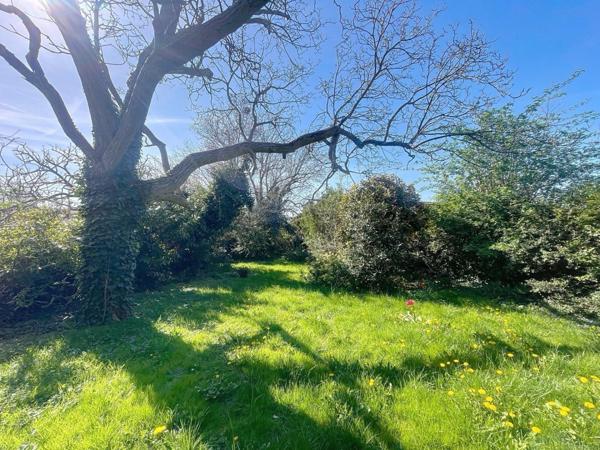 MAISON FAMILIALE EN CENTRE-VILLE