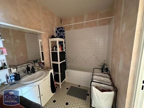 Appartement à louer 2 pièces 67.35m²