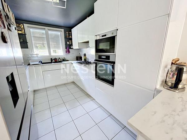 A vendre Maison de 6 pièces de 106 m2 à Plaisir - Quartier de la Bretechelle