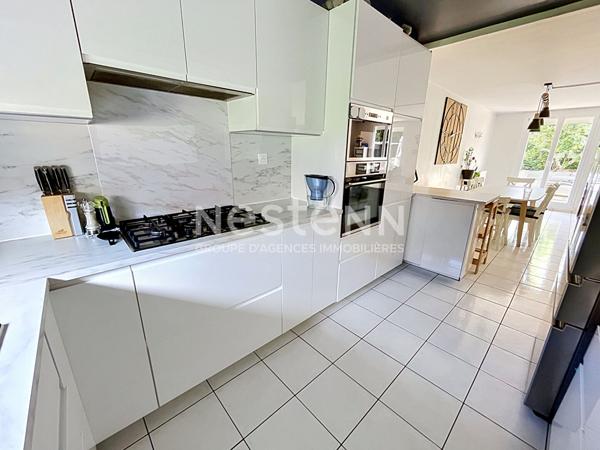 A vendre Maison de 6 pièces de 106 m2 à Plaisir - Quartier de la Bretechelle