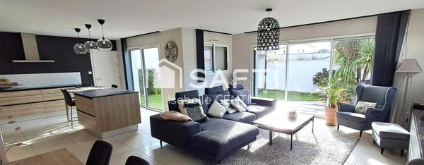 Belle maison contemporaine de plain pied - Piscine - Garage double