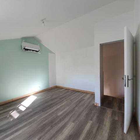 Maison mitoyenne 1 côté à louer, 4 pièces - Saint-Julien-l'Ars 86800