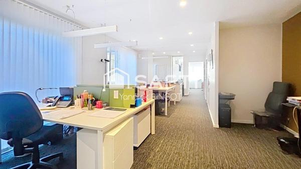 Immeuble mixte avec hangar 226 m² rare