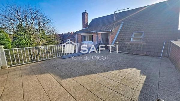 Immeuble mixte avec hangar 226 m² rare