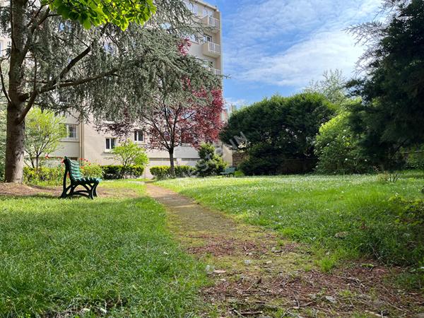 EXCLUSIVITE / NANTES ROND POINT DE VANNES Appartement T5 92m² / 3 CHAMBRES / ASCENSEUR / QUARTIER DYNAMIQUE