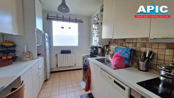 GROSLAY,

Appartement vendu loué.

Dans résidence ...