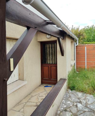 Orly (94310) Petite Maison et grand Terrain