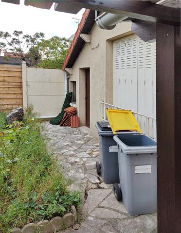 Orly (94310) Petite Maison et grand Terrain