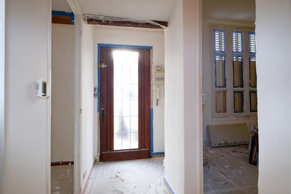 Orly (94310) Petite Maison et grand Terrain