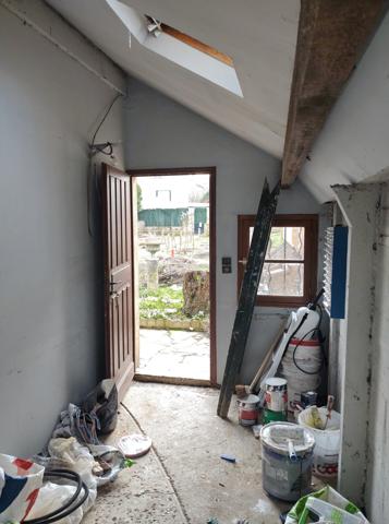 Orly (94310) Petite Maison et grand Terrain