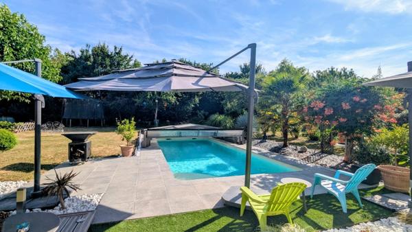 À vendre - Maison contemporaine, 7 pièces située à Saint-Cyr-sur-Loire (37540)