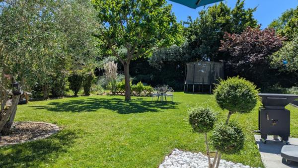 À vendre - Maison contemporaine, 7 pièces située à Saint-Cyr-sur-Loire (37540)