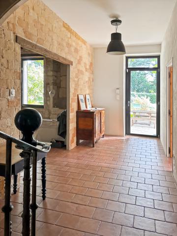 Châteaurenard (13160) Mas de charme rénové 189 m2 avec piscine