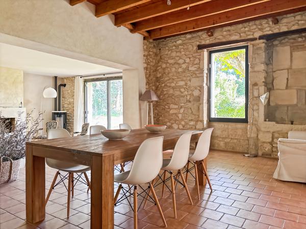 Châteaurenard (13160) Mas de charme rénové 189 m2 avec piscine