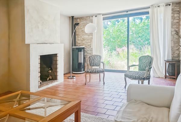 Châteaurenard (13160) Mas de charme rénové 189 m2 avec piscine