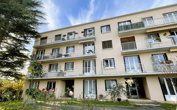 Appartement à vendre    3 pièces • 59,78 m2 Antony