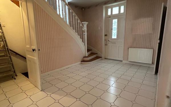 Maison à vendre    9 pièces • 265 m2 Bourg-de-Péage