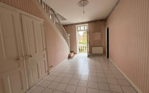 Maison à vendre    9 pièces • 265 m2 Bourg-de-Péage