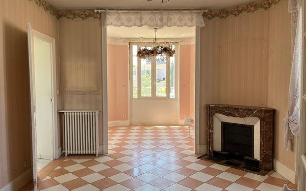 Maison à vendre    9 pièces • 265 m2 Bourg-de-Péage