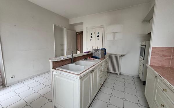 Maison à vendre    9 pièces • 265 m2 Bourg-de-Péage