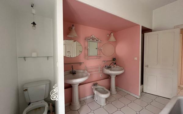 Maison à vendre    9 pièces • 265 m2 Bourg-de-Péage